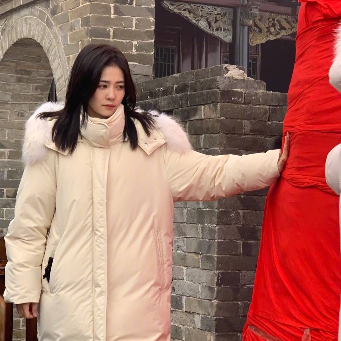 白鹿孟子义携好友现身大孤山,明星扎堆祈福再成热议焦点