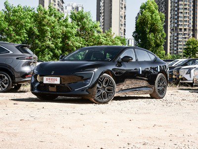 定安阿维塔12 2026新款价格,最低售价25.99万起,价格再创新低