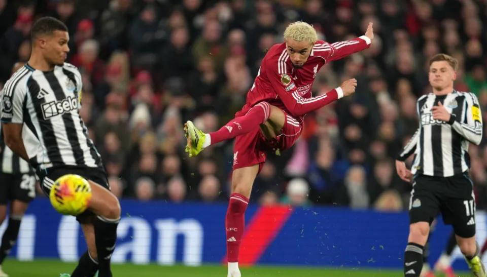 23岁埃基蒂克成斯洛特复兴利器:射术精湛实力全面，获姆巴佩盛赞_利物浦_比赛_国米