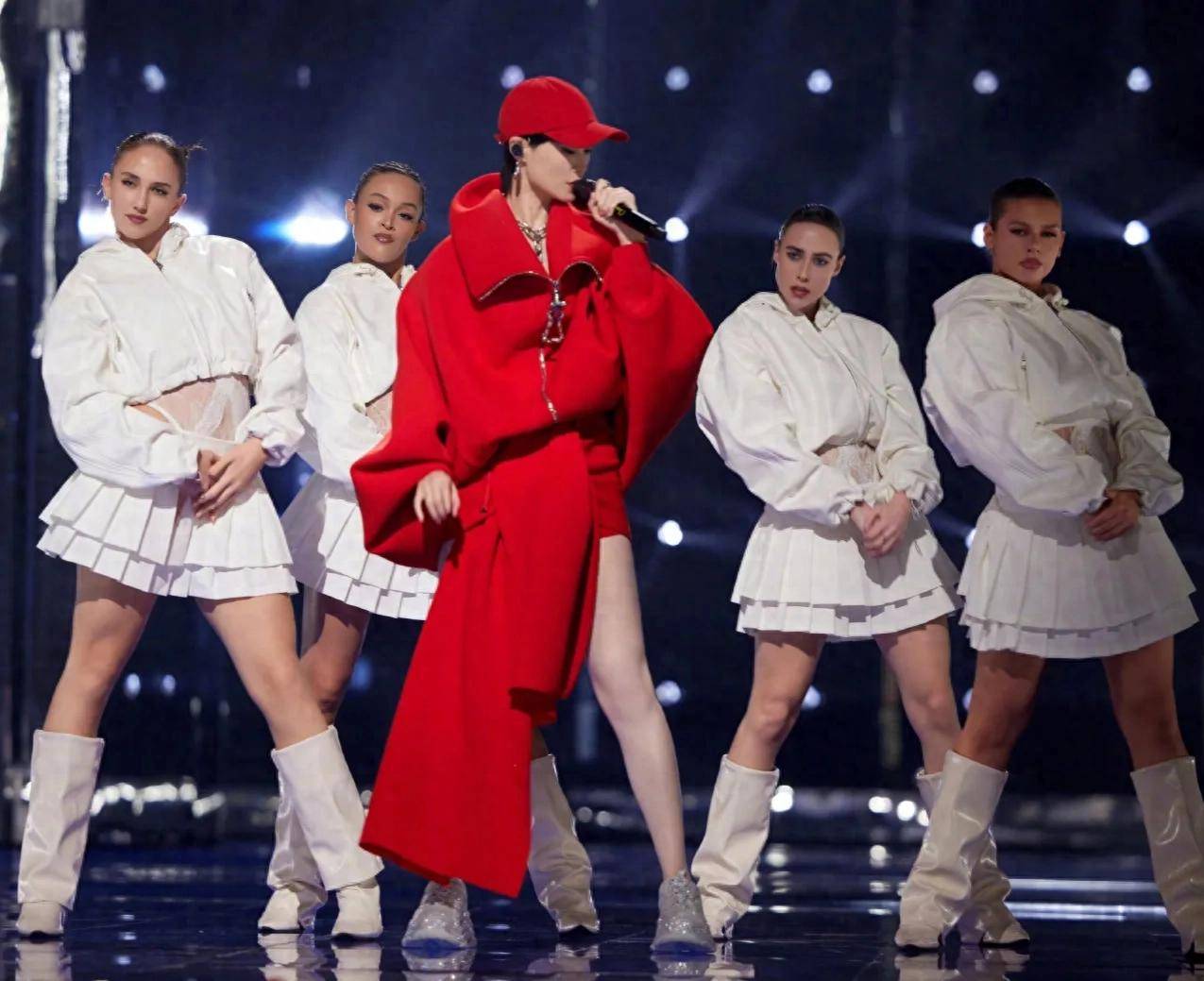 多美丽的一天:李宇春一曲唱尽20年