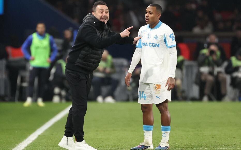 德泽尔比:我们不该以这种方式输球,球队的状态就像坐过山车