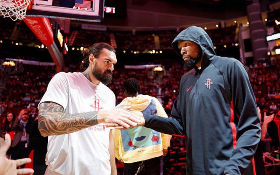 杜兰特+申京转型？火箭双核仅得37分，遇包夹就传球，激活射手群