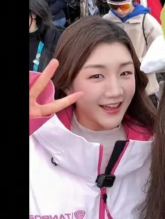 [流言板]观众米兰冬奥偶遇陈梦,现场为谷爱凌坡面障碍决赛助威