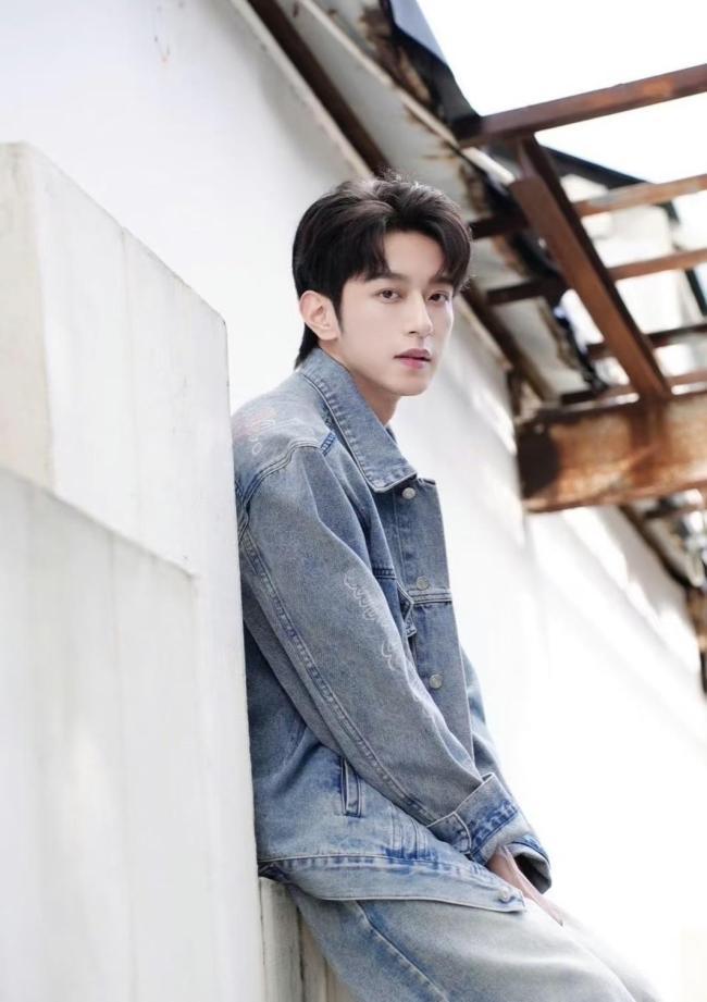 李沛恩合约风波实录：从霸凌阴影到花路绽放