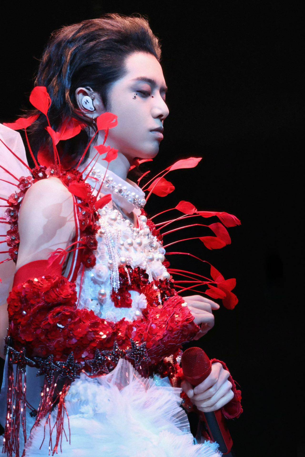 华晨宇火星演唱会苏州站连唱三晚 万人狂欢共度浪漫七夕