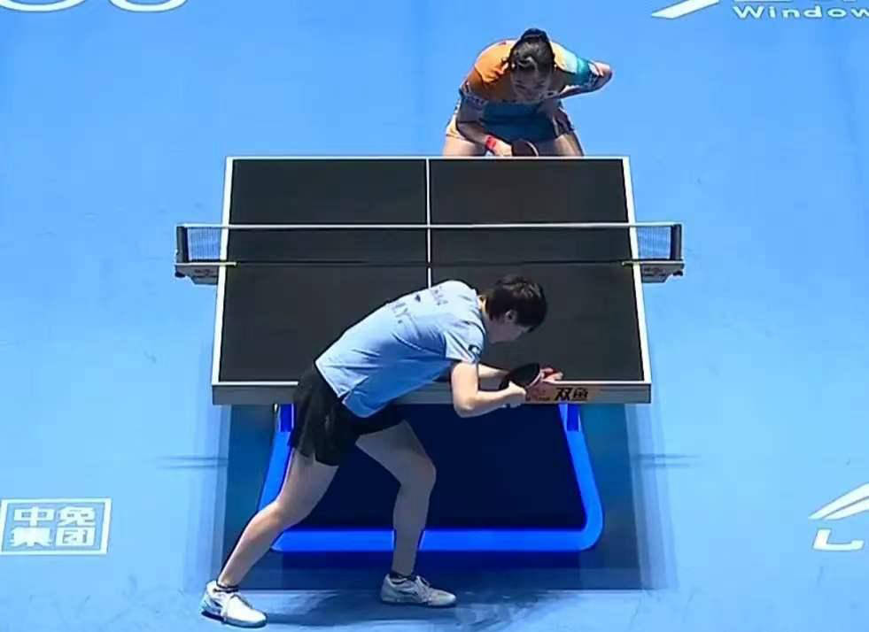 王曼昱4-2力克张本美和，强势挺进女单决赛，将与孙颖莎上演巅峰对决