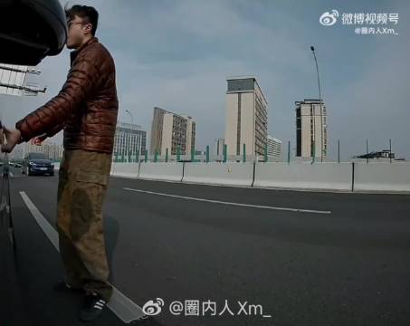 被小米暖到了 是视频1内容吧 看着真来气