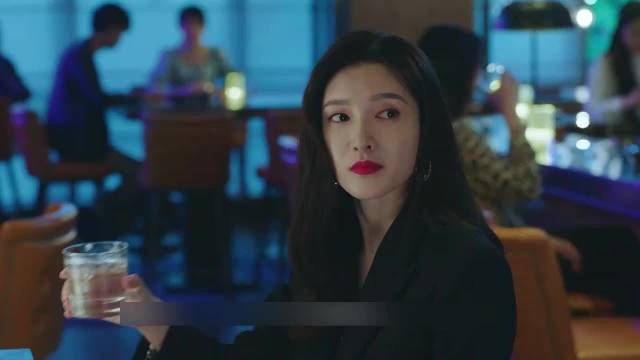 小伙追求喜欢女人，方式实在太奇特了！