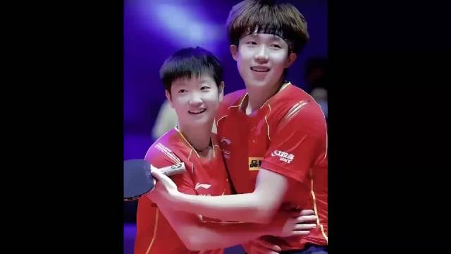 只有王楚钦和孙颖莎知道，这“绕场一圈”的承诺，究竟有多重！