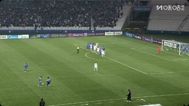 申花亚冠定位球战术多变，8次角球任意球显细节