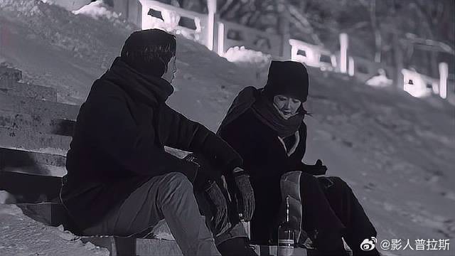 井柏然和姑娘有了各自生活，想起曾经往事，只剩苦笑