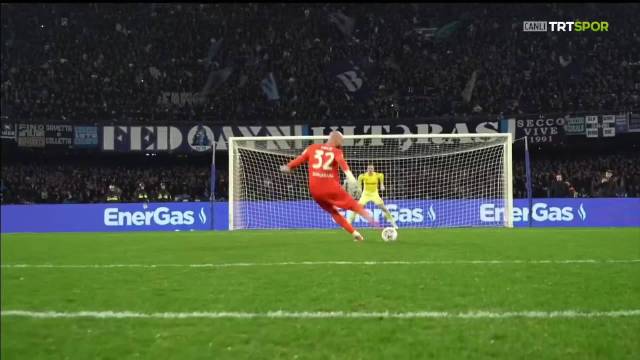 那不勒斯门将小米林科维奇点球爆射震撼全场