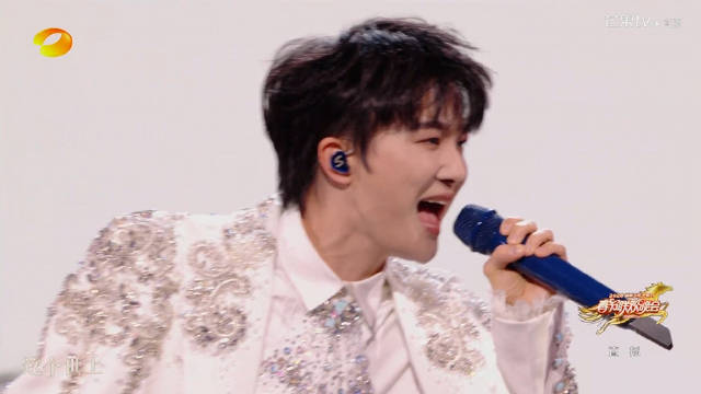 周深《爱丽丝卿》舞台