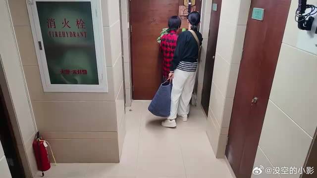 蔡明倪萍做客毛雪汪，一进门就锐评李雪琴毛不易，笑疯