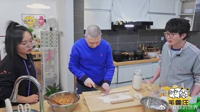 冯小刚电影想找毛不易唱主题曲，导演直接追到毛毛家，用饺子贿赂