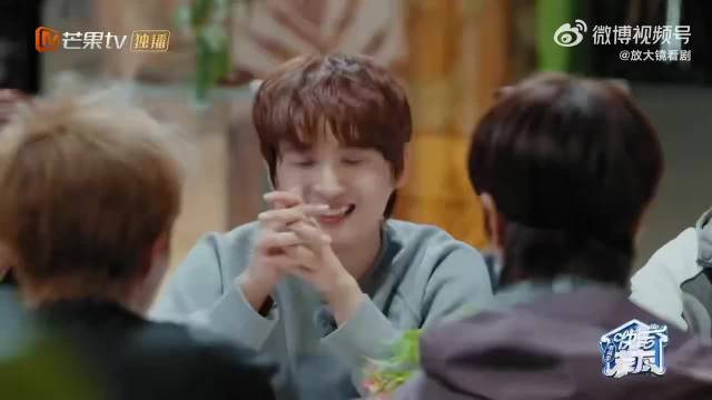 苏醒谈自我接纳，倡导允许不完美与情绪化