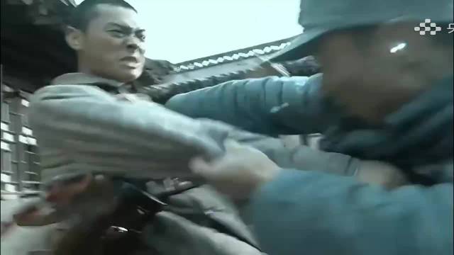 亮剑：魏和尚和段鹏打得难解难分，李云龙正巧瞧见，他会怎么处置这俩活宝