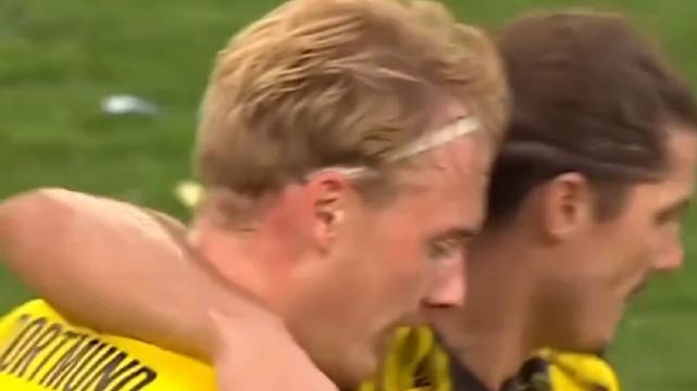 多特蒙德10号球员本赛季已进10球，下半赛季再冲10球