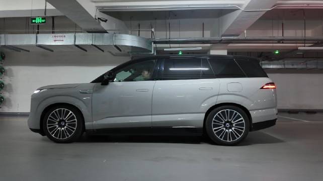 一身清贫怎敢入繁华 两袖清风怎敢误佳人