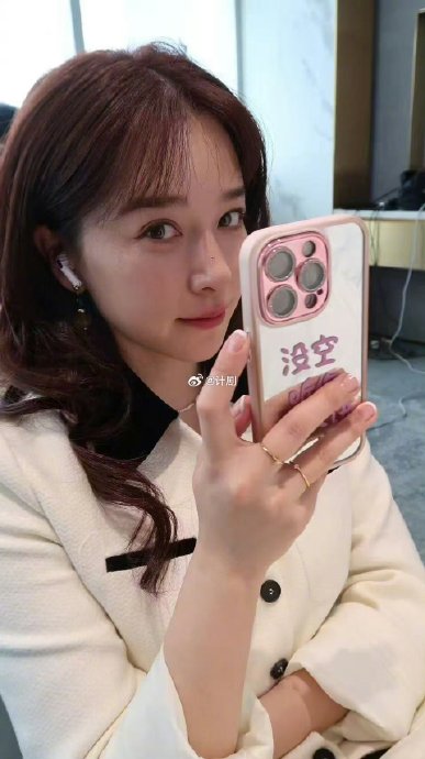 导演李骏具体是如何评价阚清子在《夜色正浓》中的演技表现的？