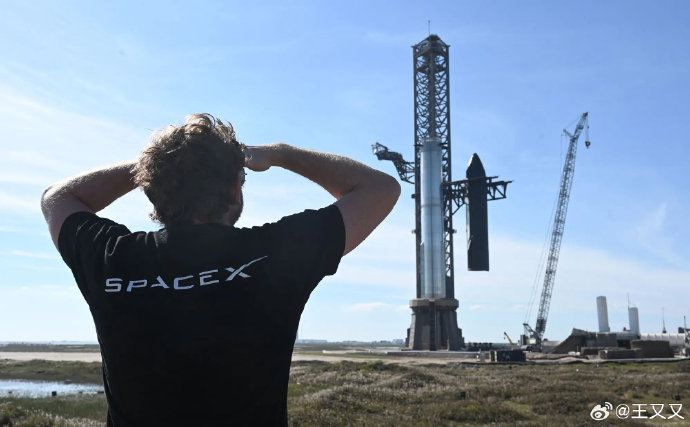 马斯克的xAI与SpaceX合并计划对团队稳定有多大影响？