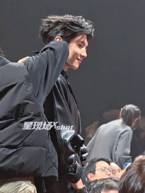 陈哲远你在这个视频里放了什么好热， 星现场Xdhot