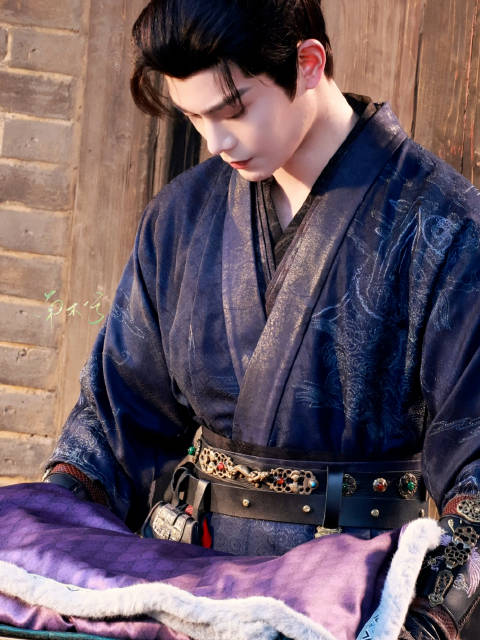 丁禹兮新剧花开锦绣饰演赵凌