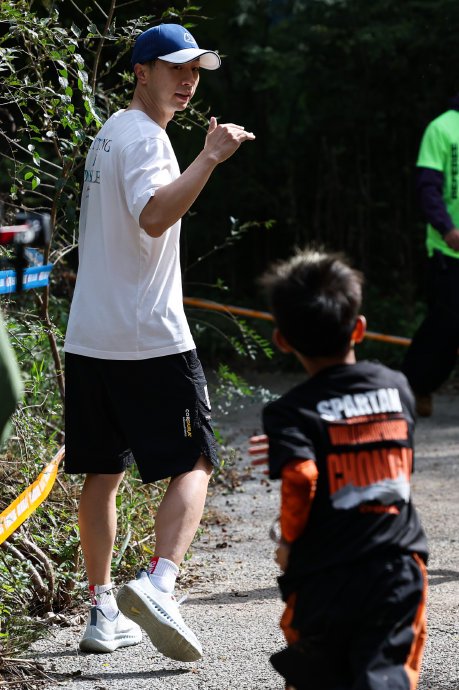 马龙未来在乒乓球事业和家庭生活方面有何规划？