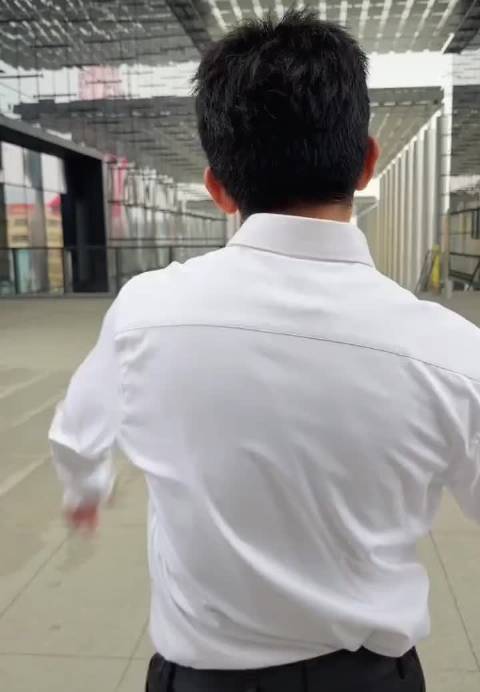 陈哲远跳舞怎么样，那什么，脸确实挺重要的