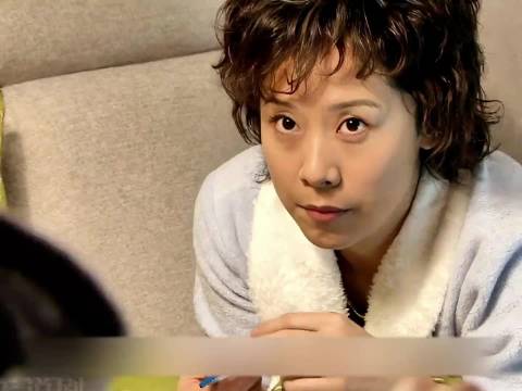 双面胶:女人再爱老公，也要藏好这三样，别让软肋变成伤你的利器