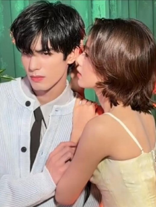 粉丝为何将宋威龙赵今麦的花絮命名为“惊天动地的一秒”？