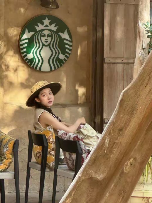 马龙迪拜携妻儿度假被偶遇，赛场外奶爸温情引热议