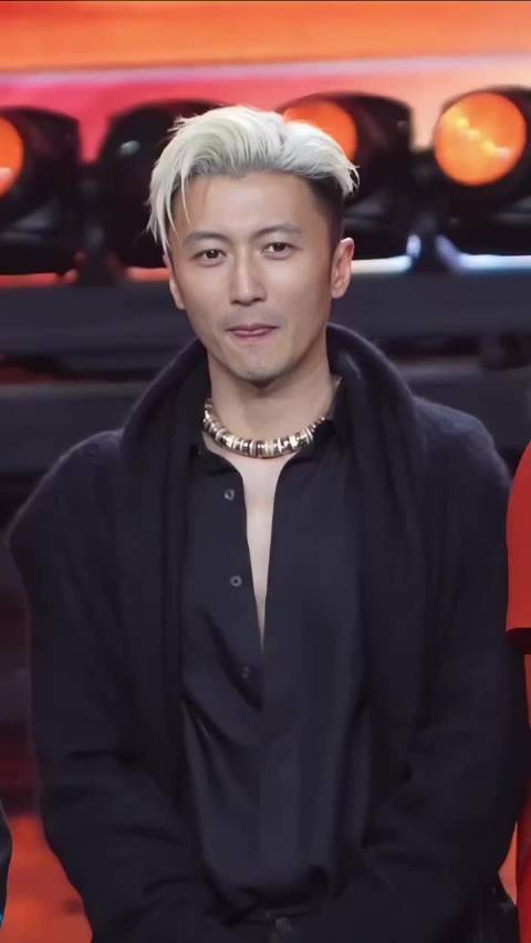 谢霆锋45岁肌肉紧致，塑身教练揭秘自律是关键