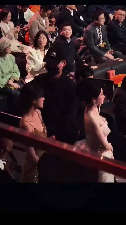 娜扎这回眸一眼万年啊