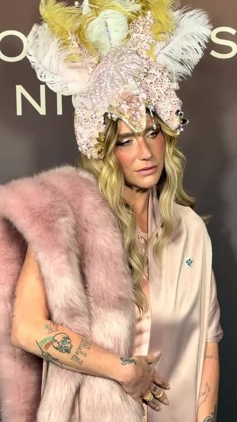 Kesha出席由The Hollywood Reporter举办的奥斯卡·提名之夜