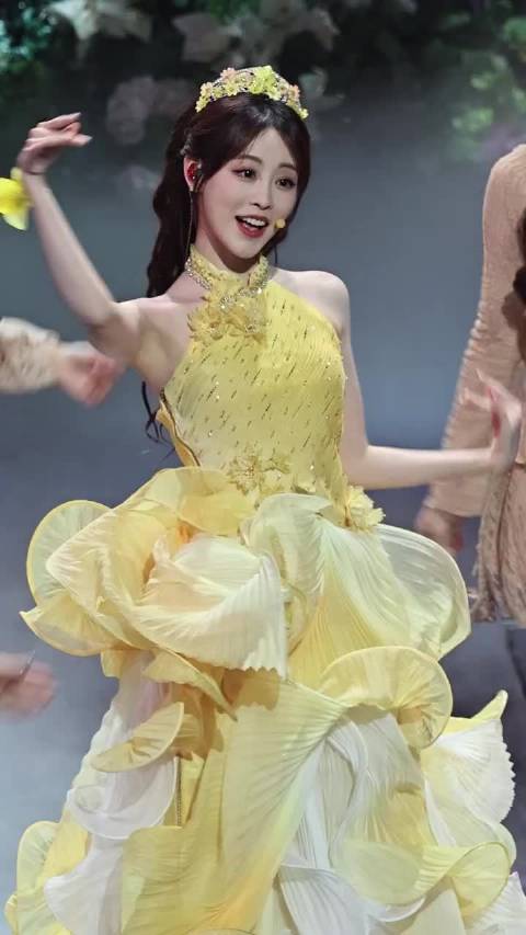 张予曦祝绪丹张艺凡你们三个花仙子来的吧