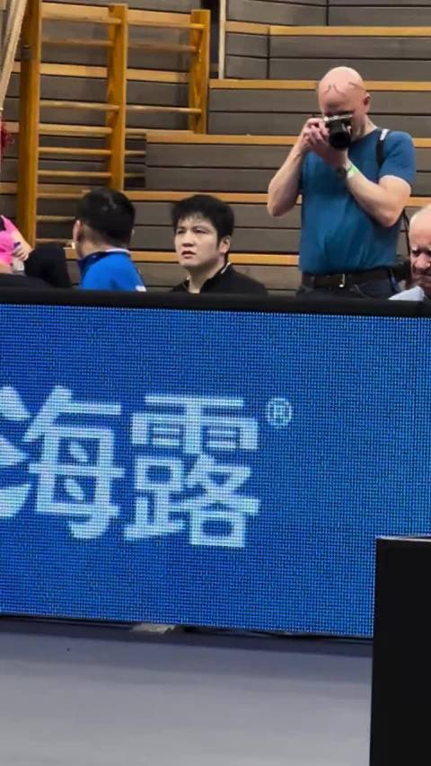 下场就开始复盘，小嘴叭叭的 酒酿圆子饼