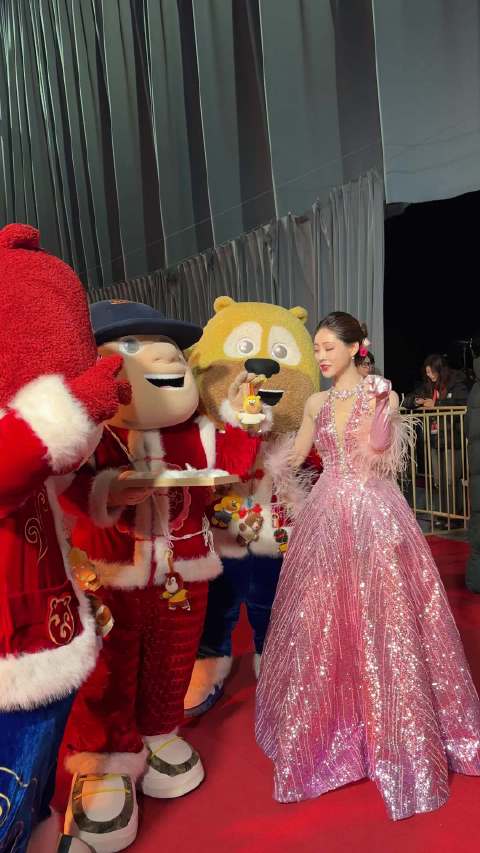 熊出没微博之夜卖霉豆腐引欢乐