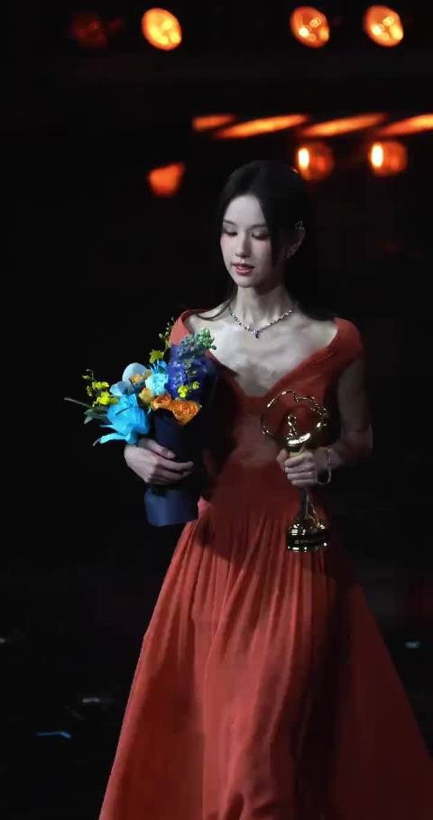 总是会被陈都灵的发言所吸引高智感拉满陈都灵微博之夜微博音乐盛典