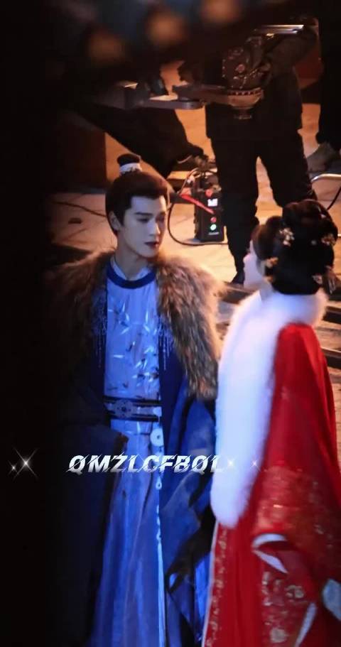 孟子义片场险被李昀锐撞倒