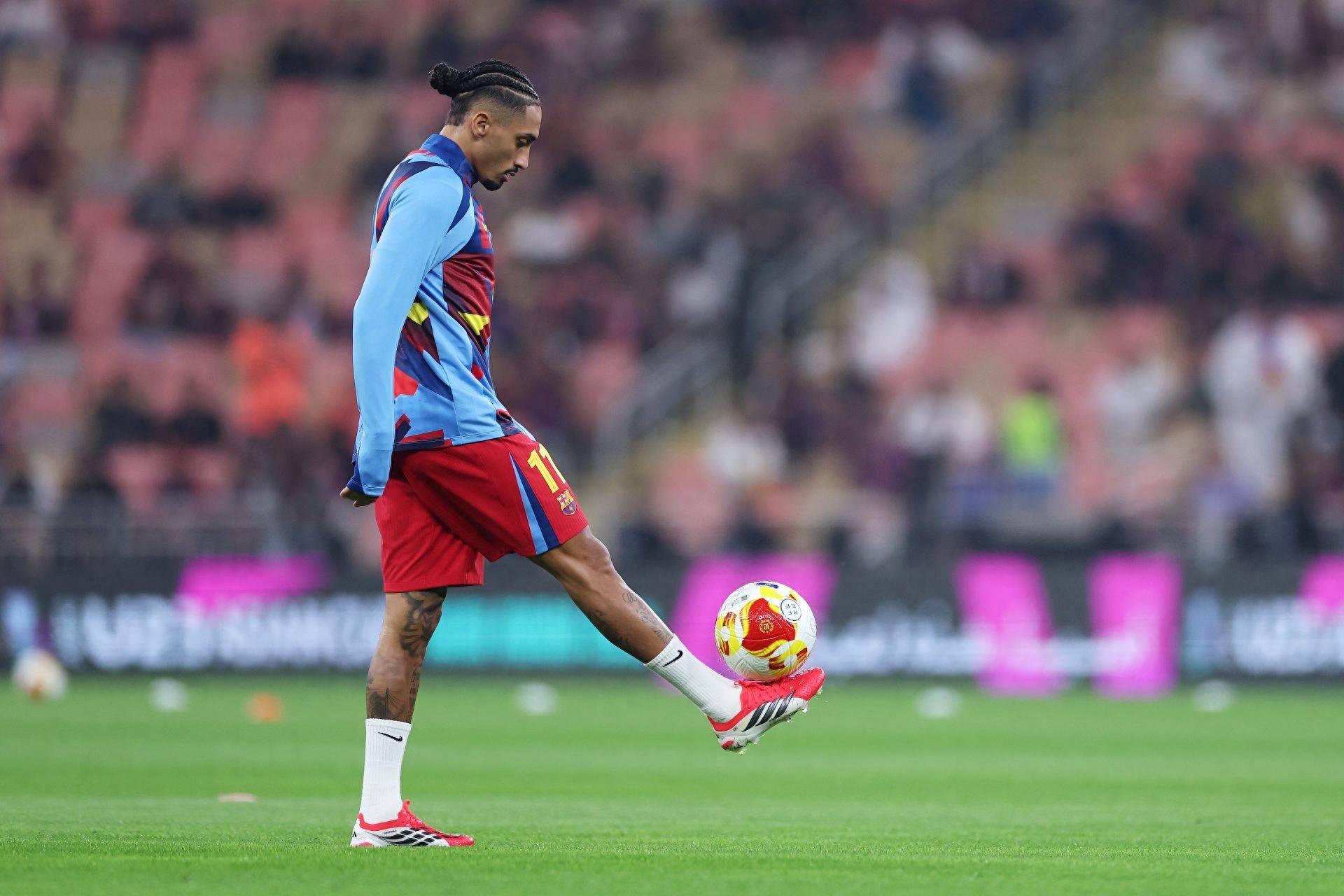 国王杯关键战在即,拉菲尼亚复出进入倒计时