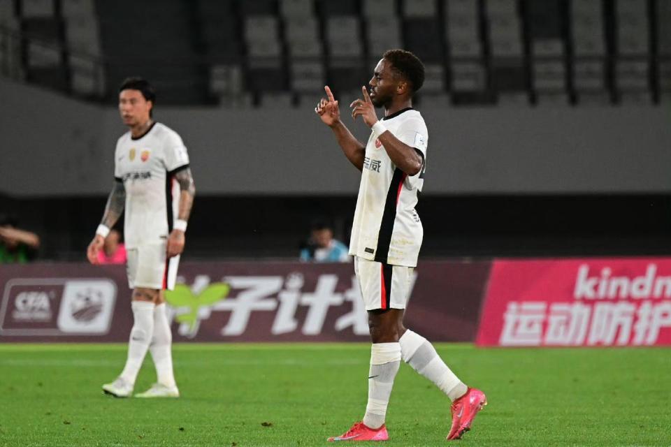 海港官方加布已确定留队，他的海港故事也翻开了崭新一章