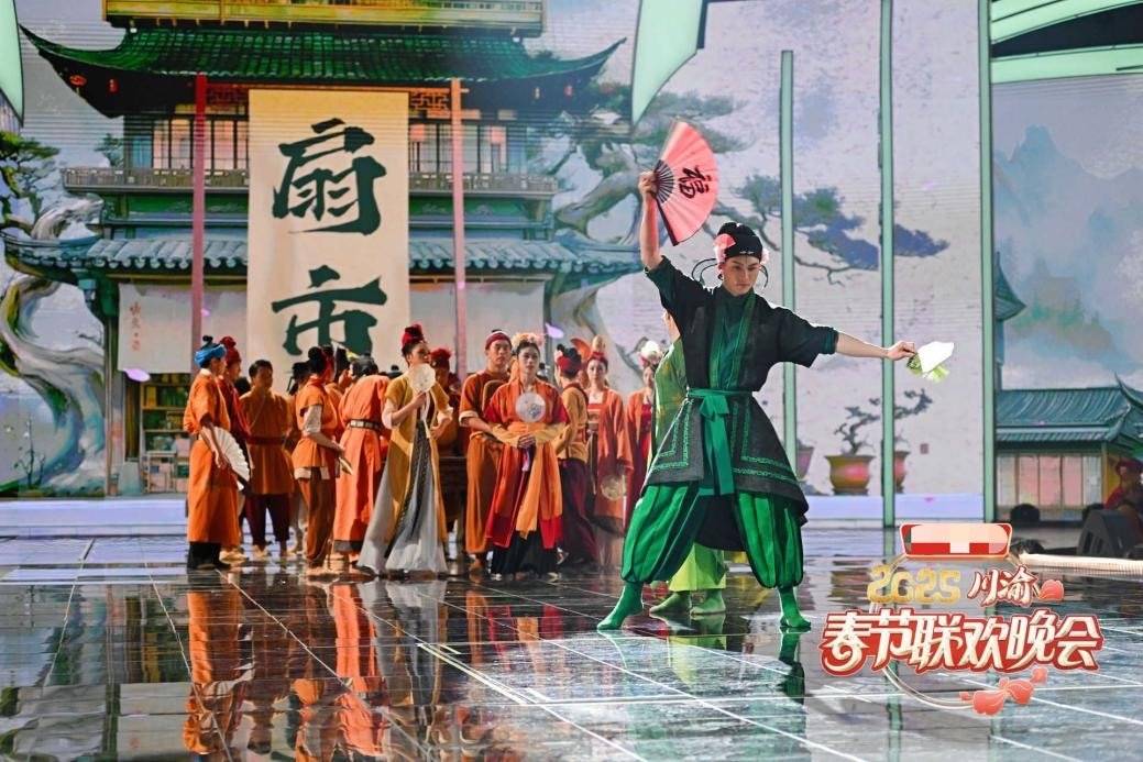 川渝春晚展现巴蜀特色 总制片人：打造具有市井烟火气的晚会