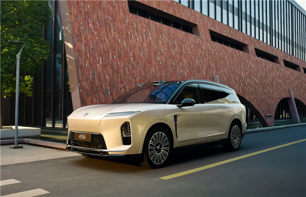 蔚来行业首发智能场景车控功能:手机摇一摇 自动开闭前后备箱