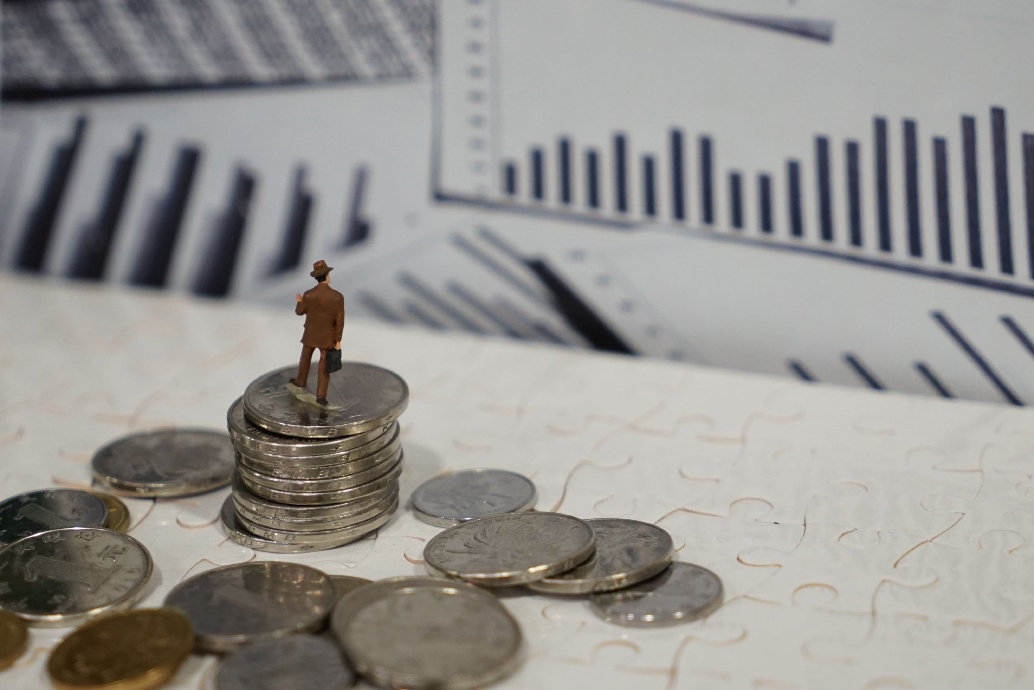 宁德时代股东拟最低“七折”套现逾百亿,板块有何影响?