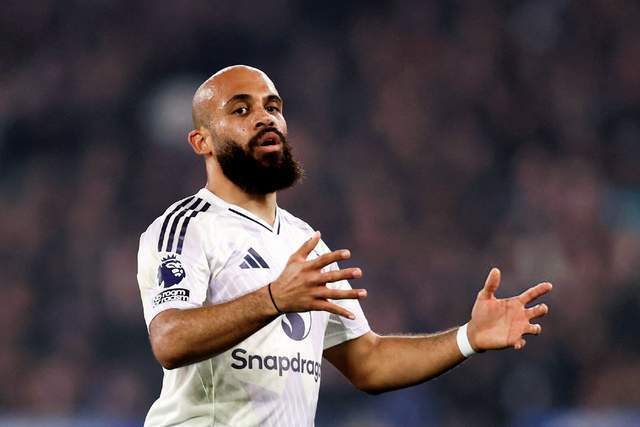 1-1！96分钟绝平，谢什科救主，卡里克5战不败，曼联守住英超前四