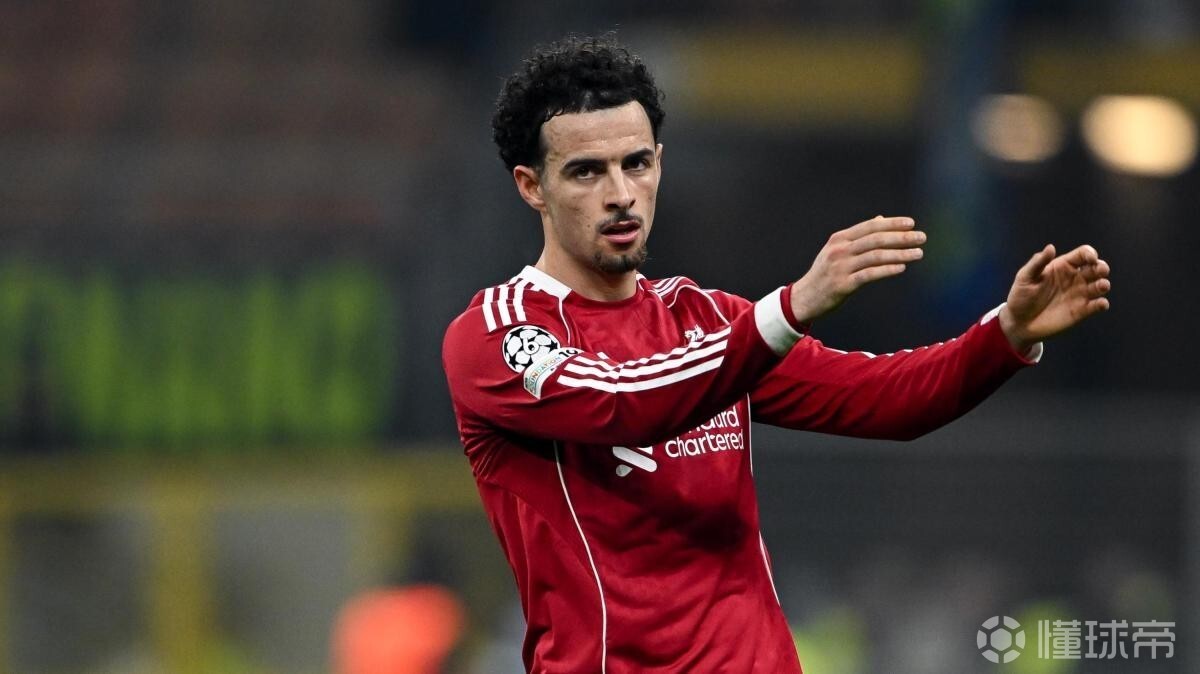 意媒:国米正在规划球队中场的未来建设,今夏将重新谈琼斯