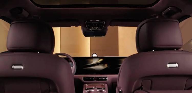 智界V9内饰曝光!2026年混动MPV新势力，豪华配置能否成市场黑马?