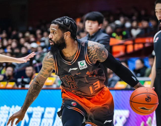 52+7外援无缘CBA俱乐部杯季军赛 被裁或进入倒计时