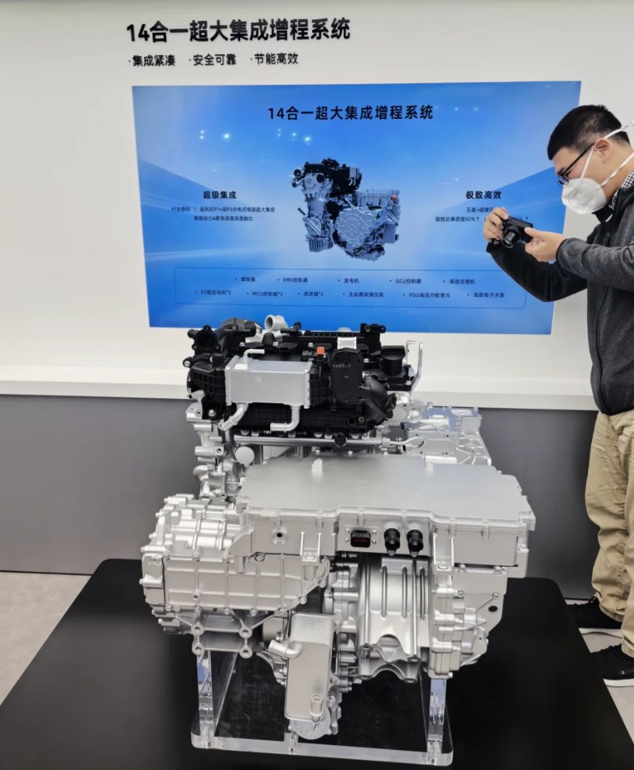 800V + 四电机！2026款问界 M9 新动力